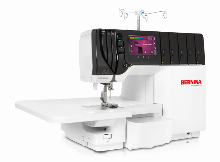 Bernina L 890